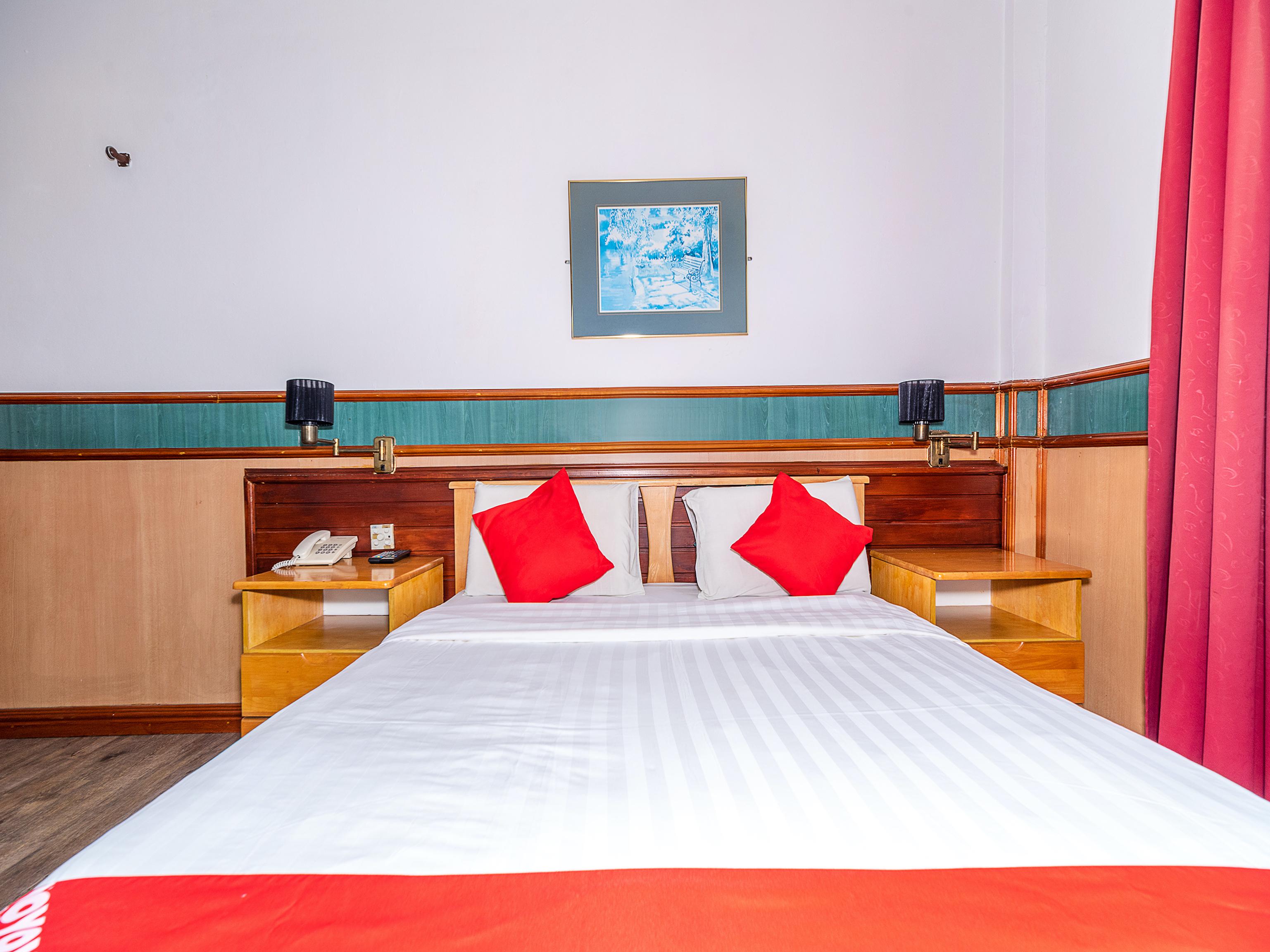 OYO 89864 Hotel Holiday Park Kota Kinabalu Exterior foto