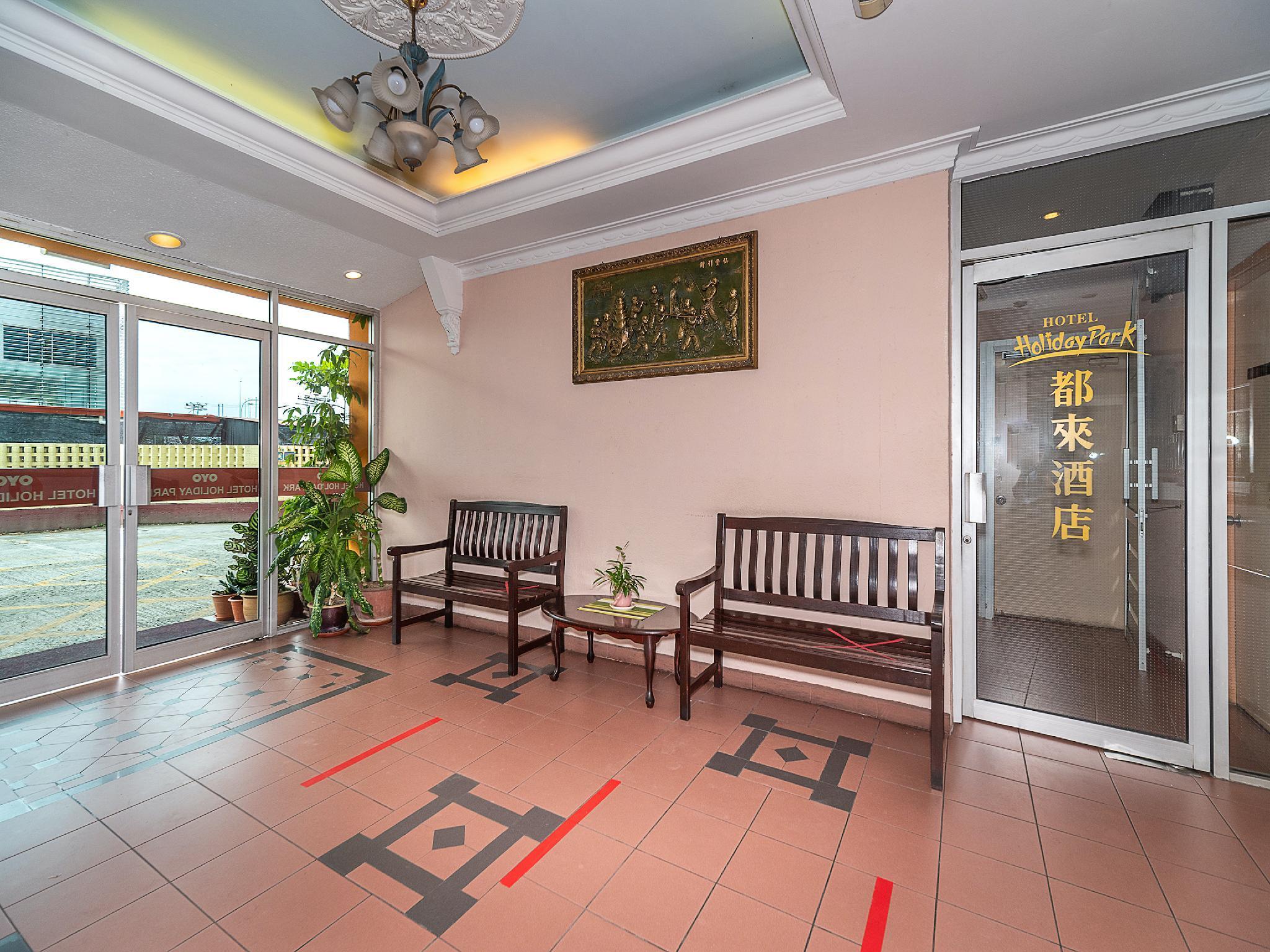 OYO 89864 Hotel Holiday Park Kota Kinabalu Exterior foto