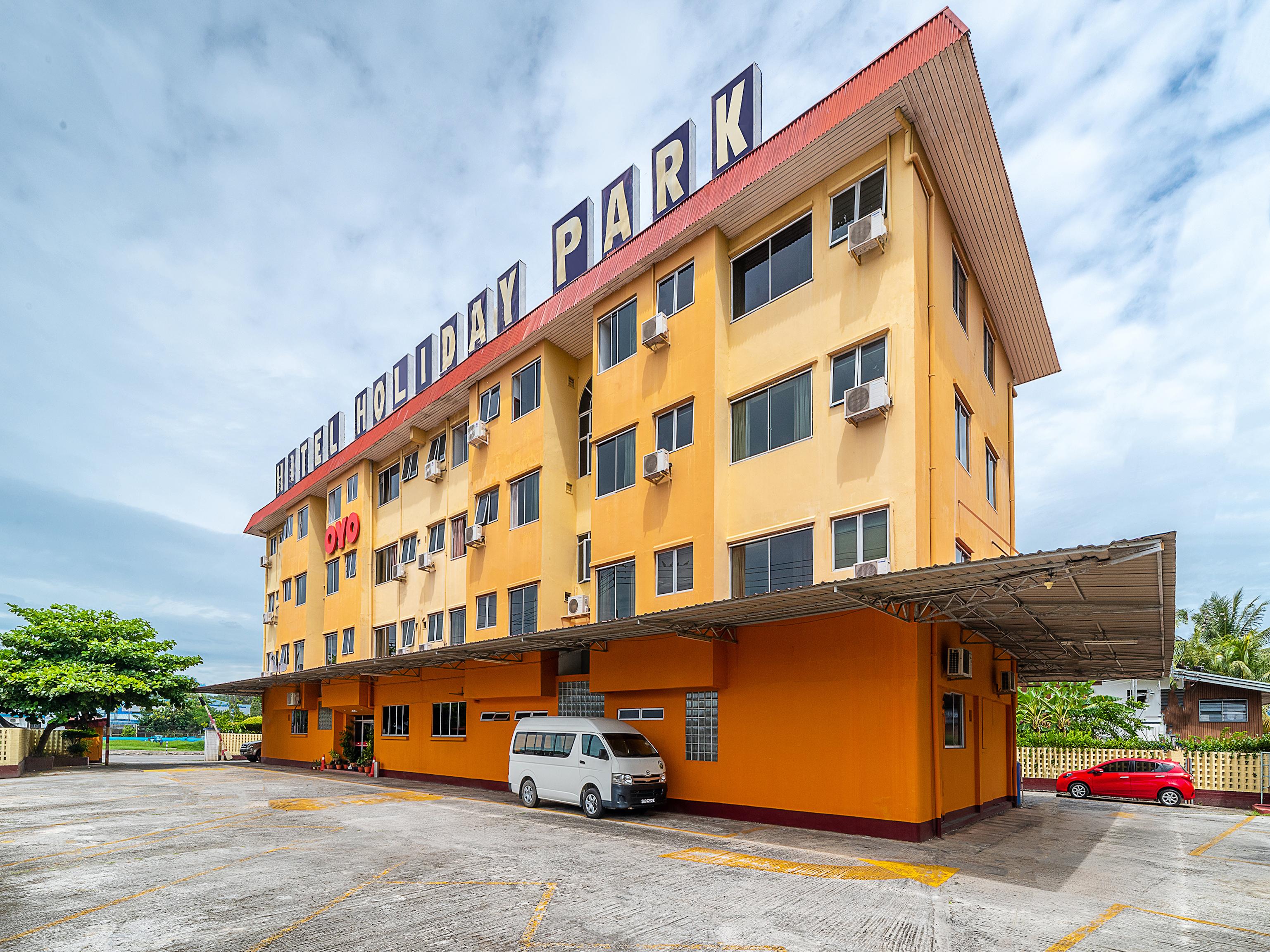 OYO 89864 Hotel Holiday Park Kota Kinabalu Exterior foto