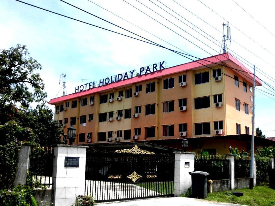 OYO 89864 Hotel Holiday Park Kota Kinabalu Exterior foto